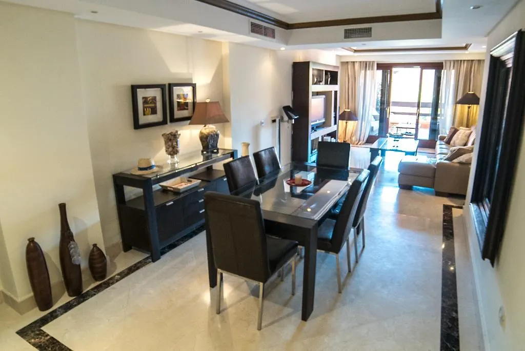 דירה אסטפונה Mar Azul Aparthotel ספרד